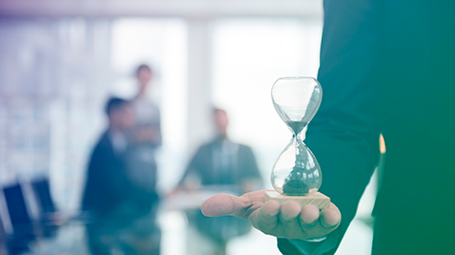 労働力が急減する中、企業が取るべき3つの戦略とは?