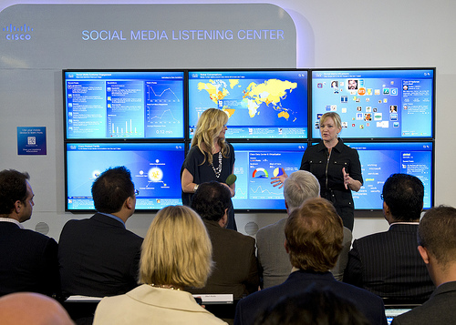 Cisco Drives Amazing Social Media ROI (And You Can Too) Cisco Drives Amazing Social Media ROI (And You Can Too)