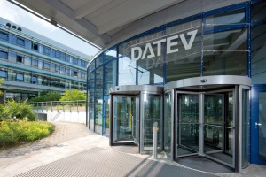 Christian Buggisch von der DATEV: Drei Corporate Blogs aus der Taufe gehoben Christian Buggisch von der DATEV: Drei Corporate Blogs aus der Taufe gehoben