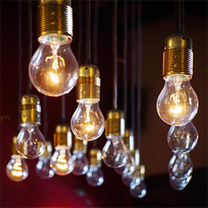 photo of lightbulbs