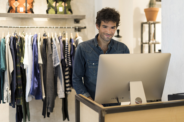 why-retail-employees-are-as-important-as-customers-salesforce-uk-blog